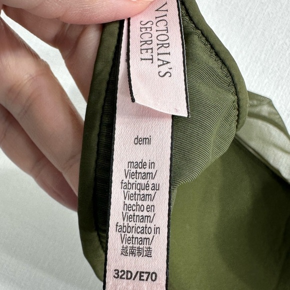 Victoria’s Secret demi bra green size 32D - Picture 8 of 9